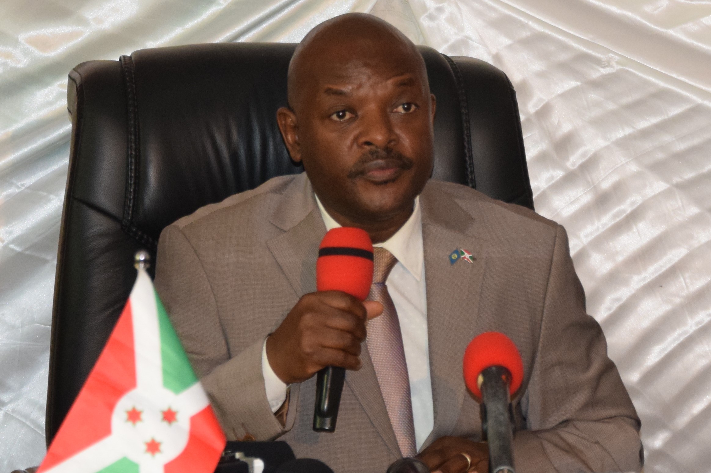 Pierre NKURUNZIZA, Président de la République du Burundi interpelle les Gouverneurs à faire à sauvegarder de la solidarité locale