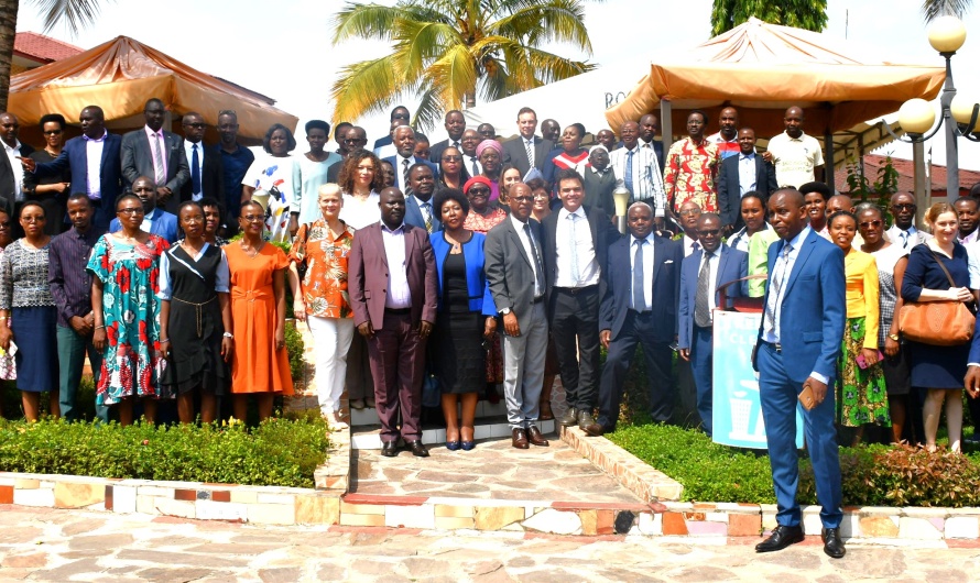 Le Programme conjoint offre l’occasion d’affirmer collectivement leur engagement à traiter les droits humains dans leur globalité  pour avancer vers le développement humain et l’atteinte des objectifs de développement durables