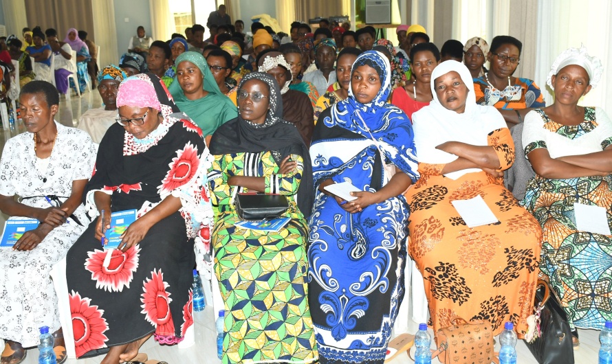 Basabwa gutegura imigambi irashe ijanye n’intumbero ibanki ijejwe itembere ry’umukenyezi yiyemeje kugira bashobore gusaba ingurane barangure ibikorwa vyo kwiteza imbere
